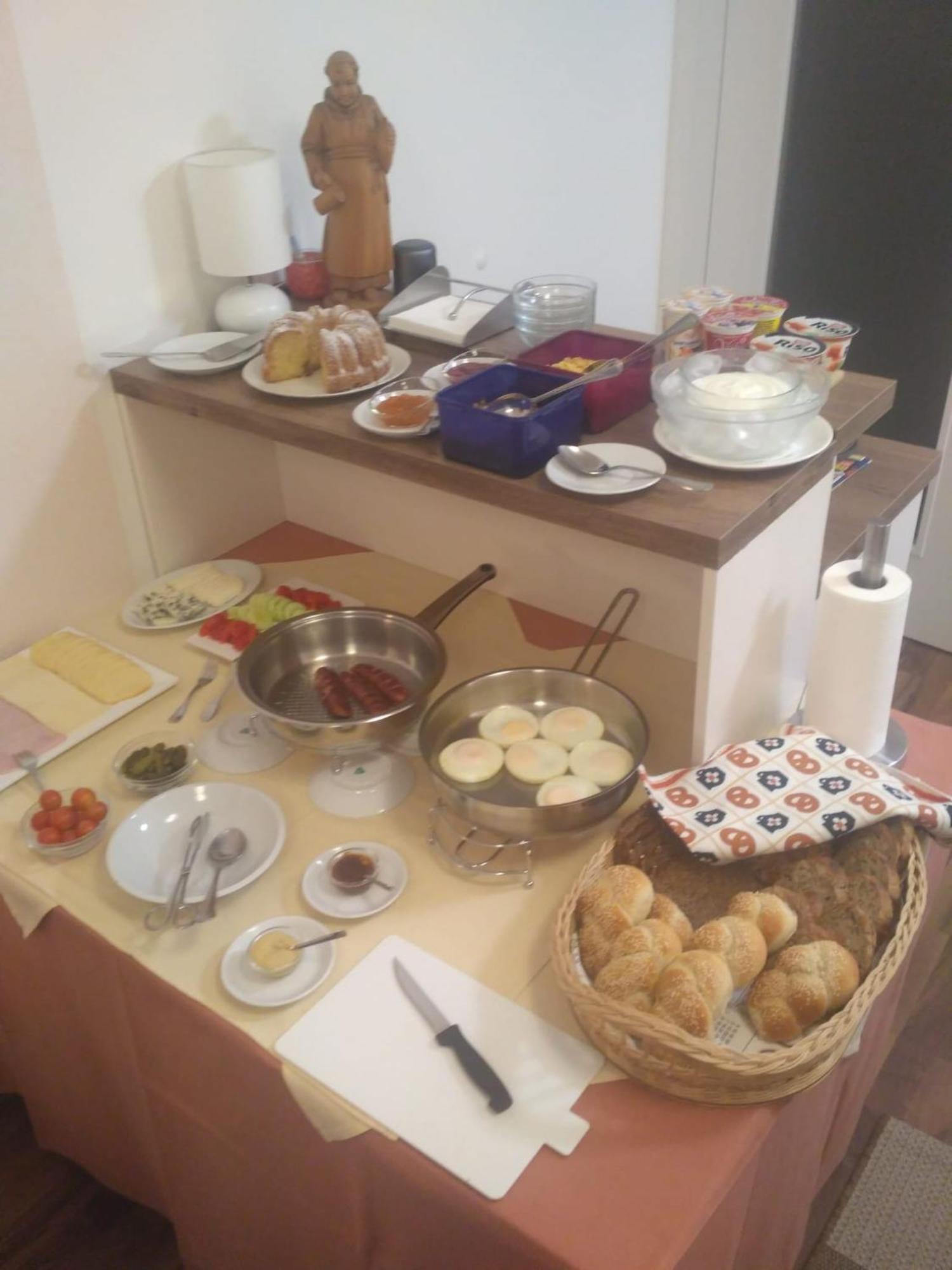 恭达公寓 Hradec Králové 外观 照片